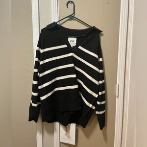 Aerie V-Neck Black and White Sweater